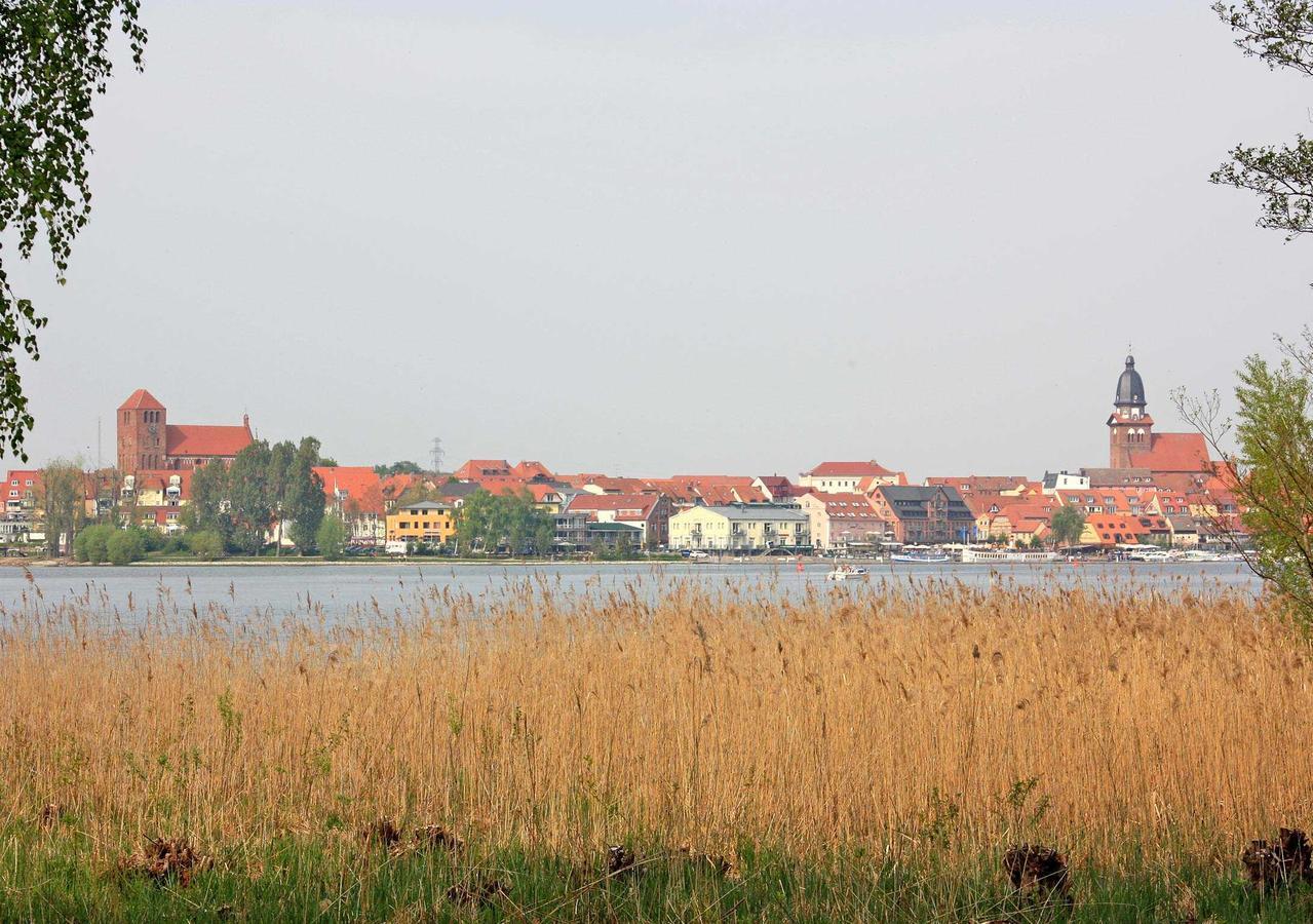 Ferienhaus Mit Separater Wohnung Waren See 9441 Экстерьер фото